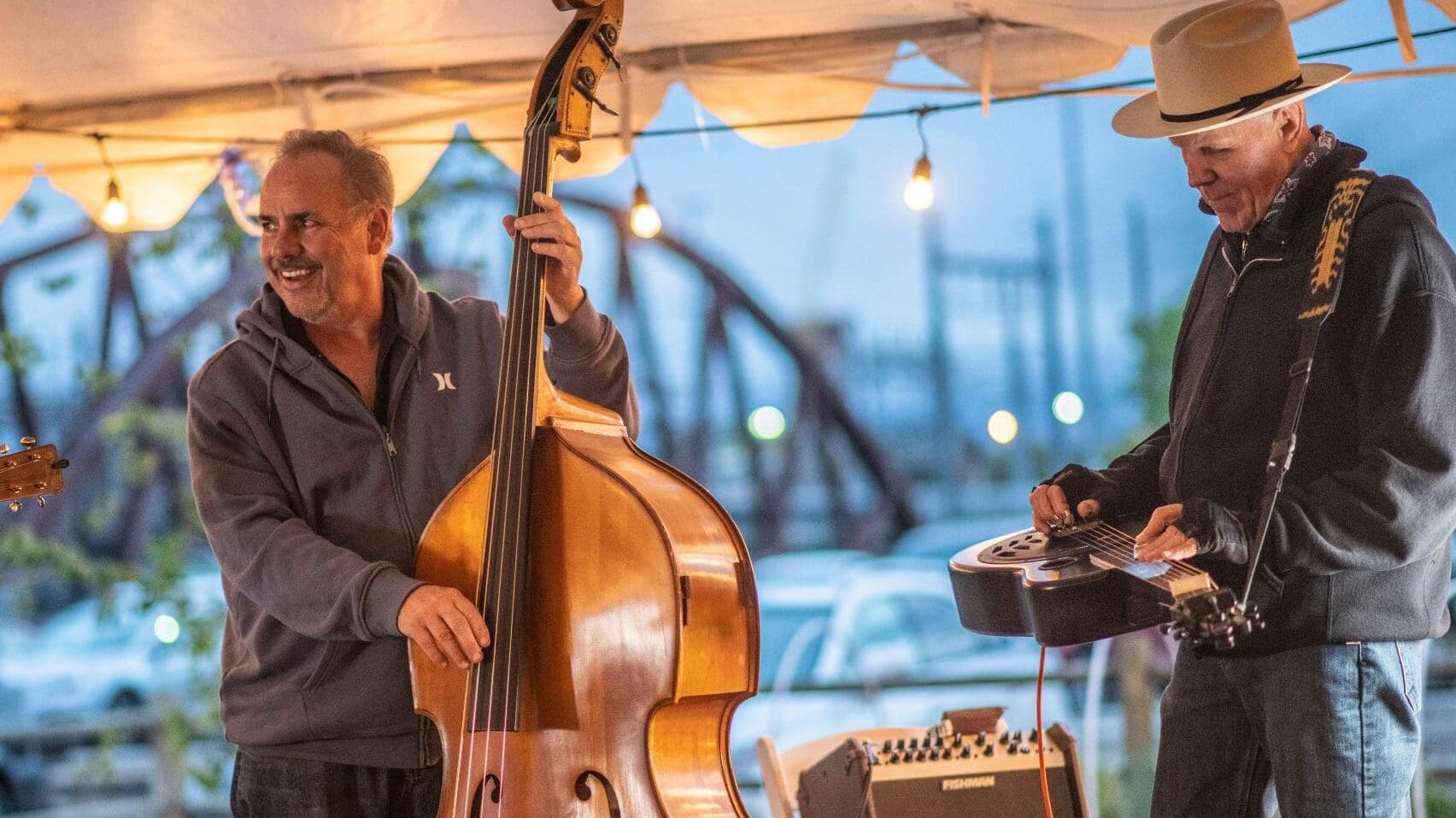 Live musicians play at Reception on the River