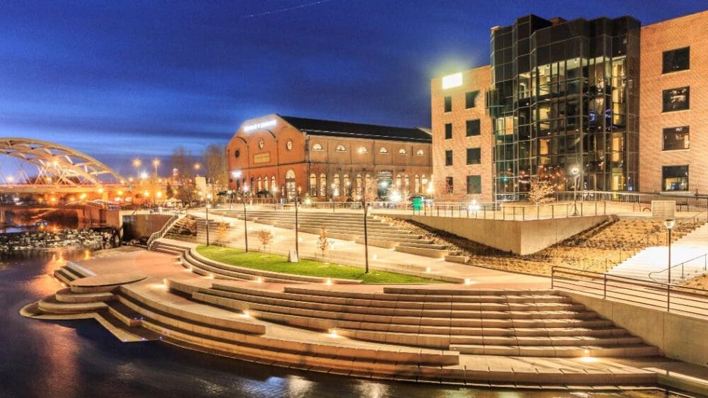 Shoemaker Plaza at Confluence Park