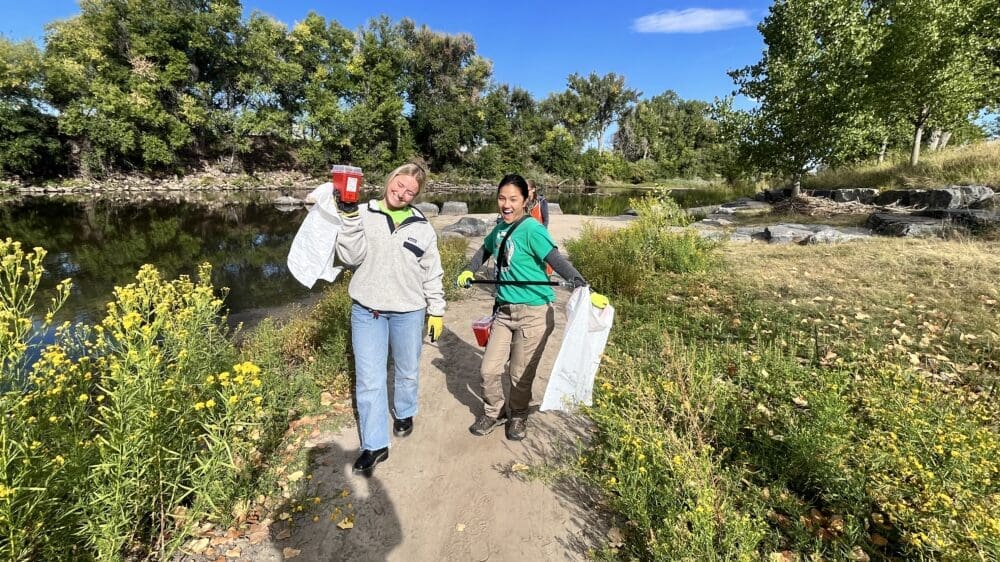 Fall Family SPSD_SPREE educators picking up trash